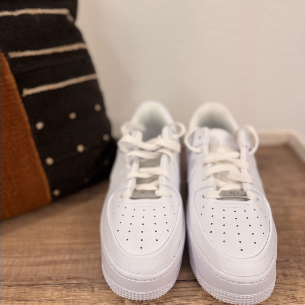 Nike Air Force 1 Sage Low